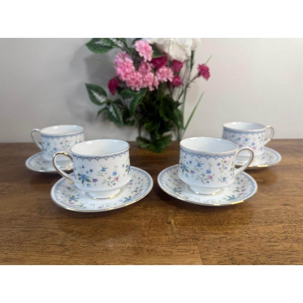 Paragon Florabella Bone China Tea Cups & Saucers Set 4 Floral England Gold Trim